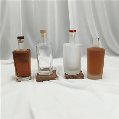 Firkantet spiritusglasflaske